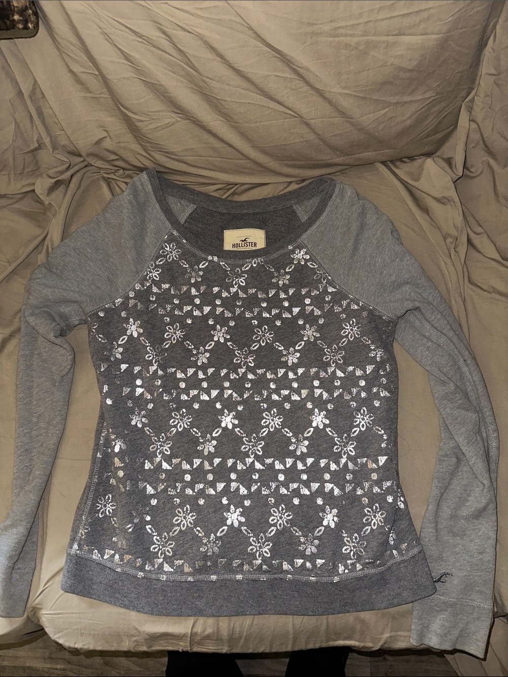 Hollister Women's Gray Long-Sleeve Floral Pattern Top